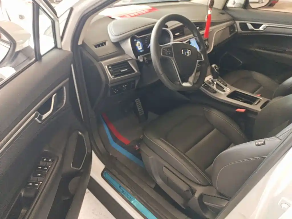 Geely Emgrand GS 2018 — фото 16