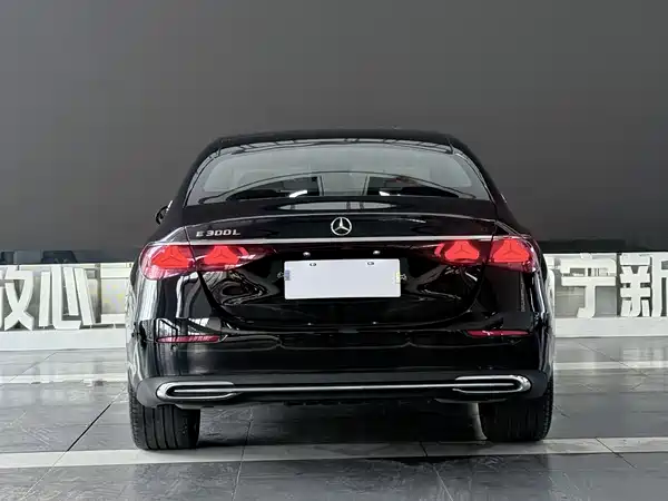Mercedes-Benz E-Class 2025