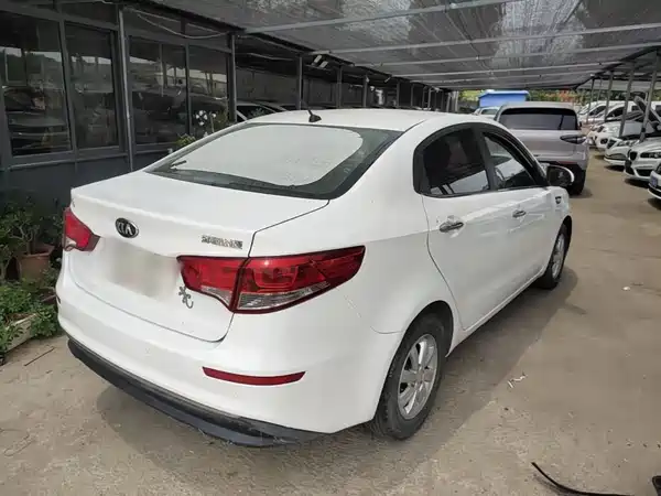 Kia K2 2015