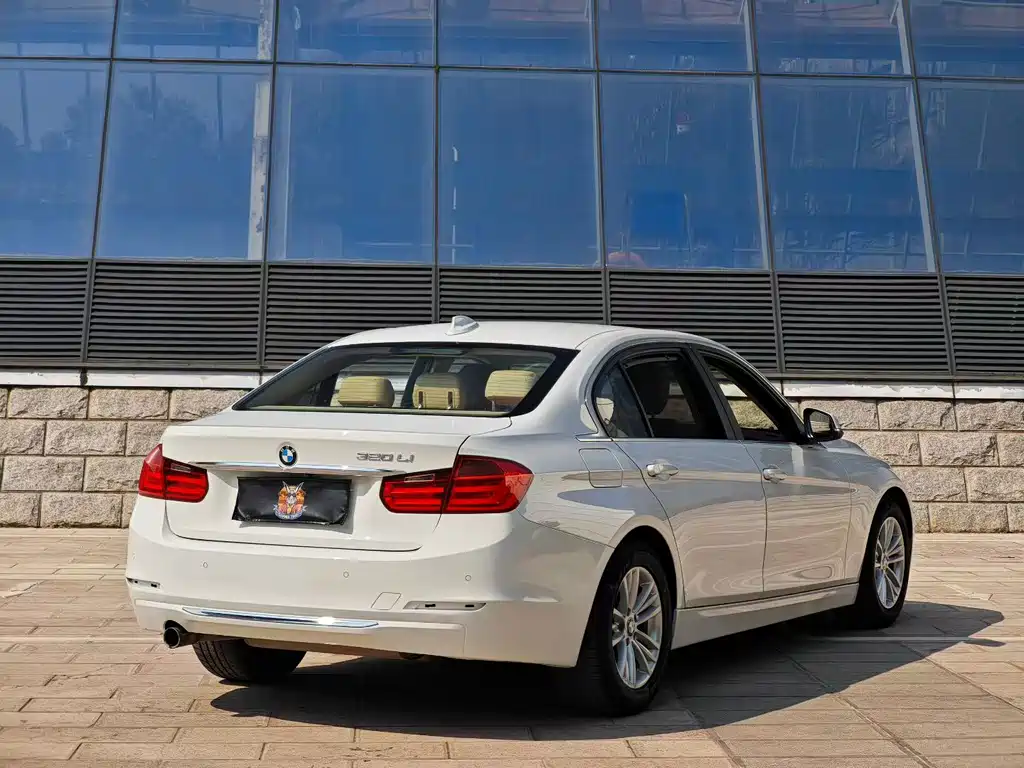 BMW 3 Series 2015 — фото 4