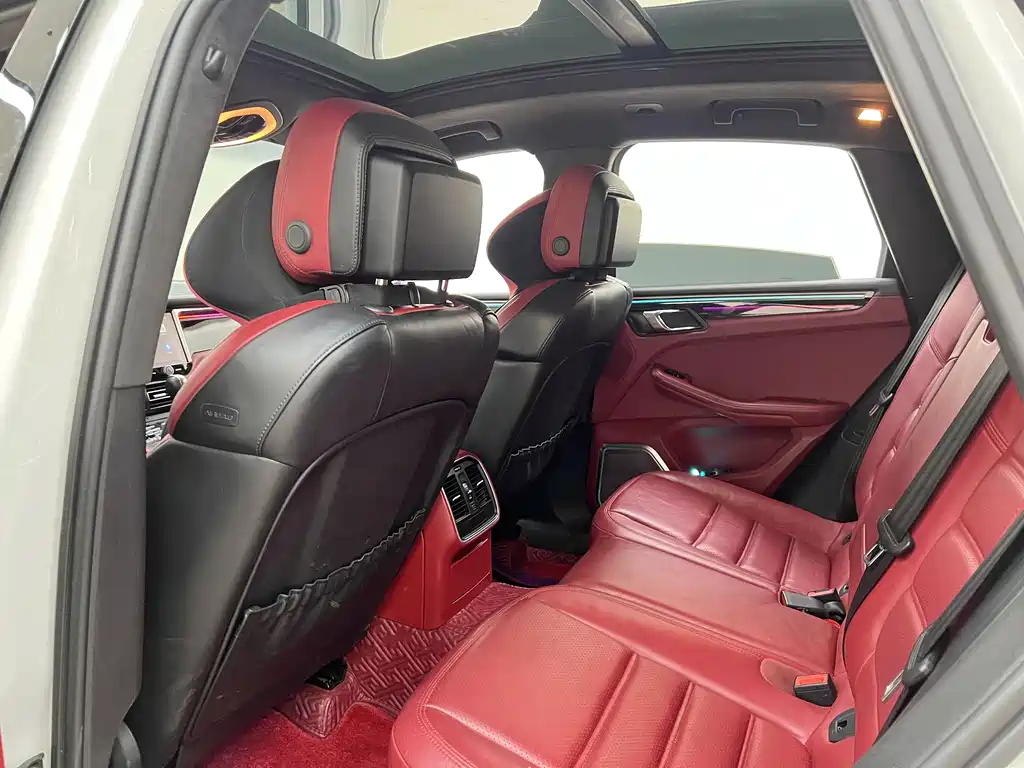 Porsche Macan 2015 — фото 18