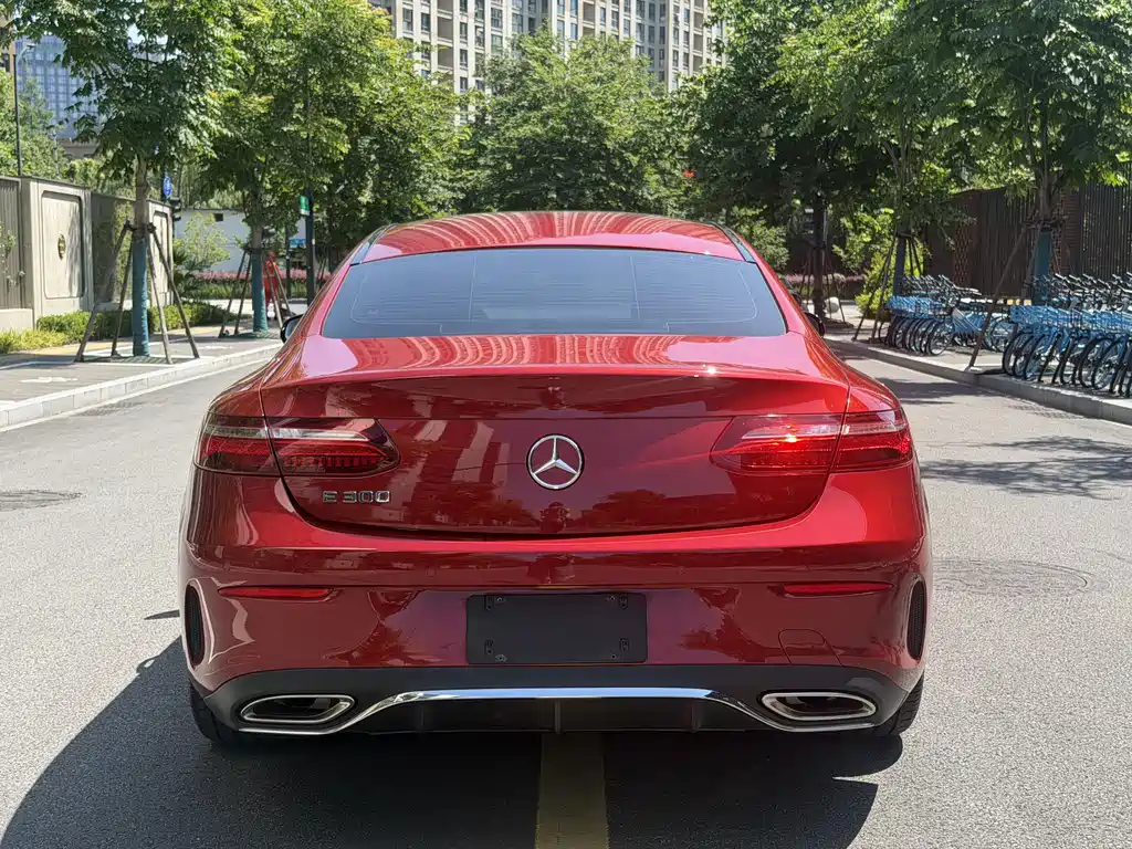 Mercedes-Benz E-Class 2018 — фото 11