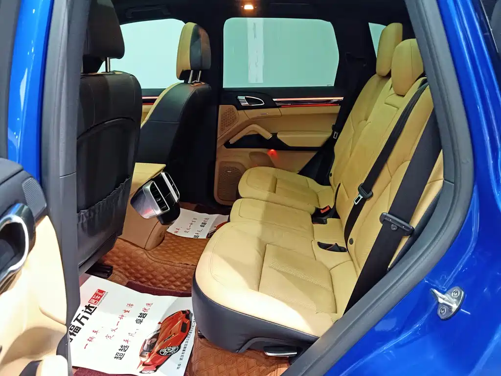 Porsche Cayenne 2017 — фото 15