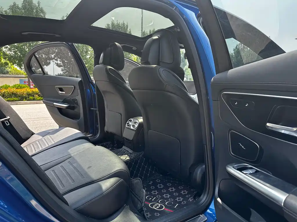 Mercedes-Benz C-Class 2022 — фото 20