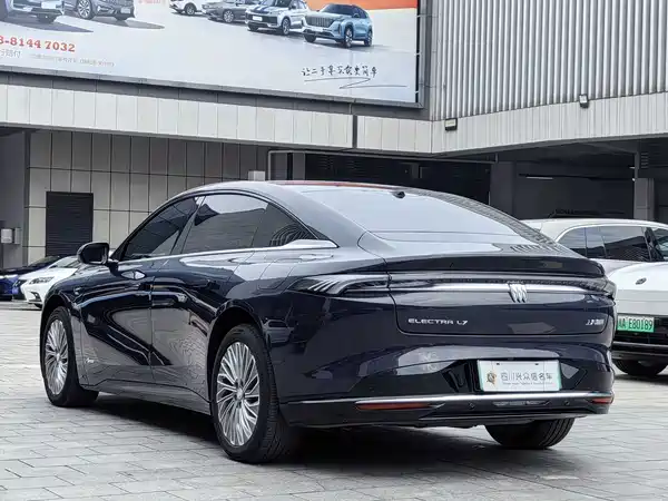 Buick Zhijing L7 2025
