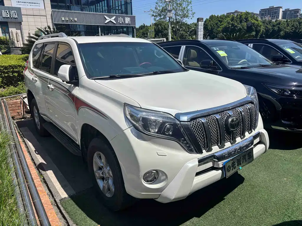 Toyota Prado 2016 — фото 3