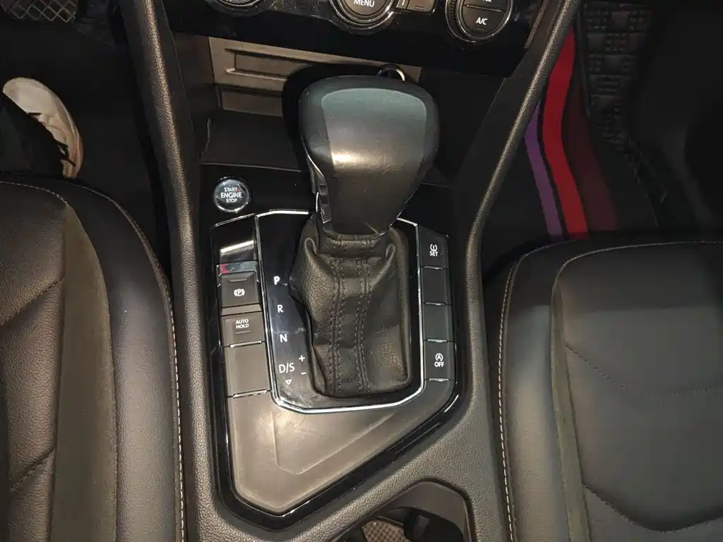Volkswagen Tiguan L 2020 — фото 14
