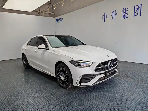 Mercedes-Benz C-Class 2024