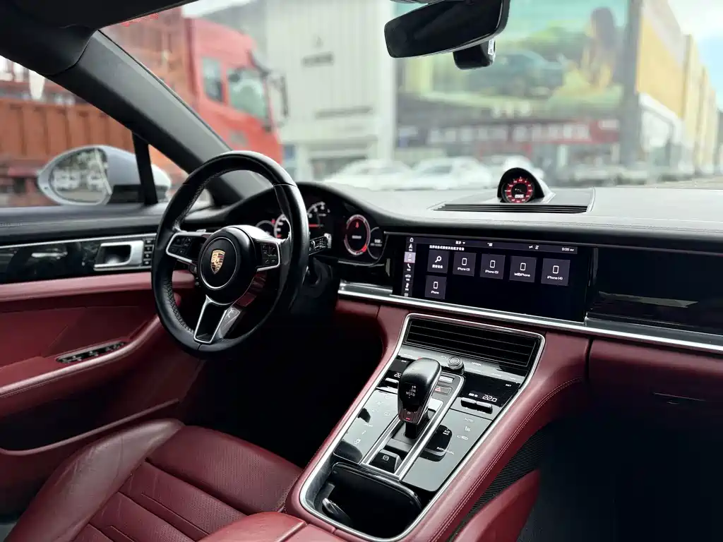 Porsche Panamera 2019 — фото 9