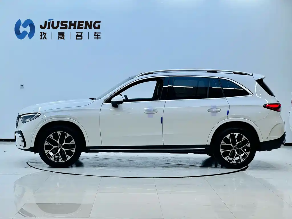 Mercedes-Benz GLC 2023
