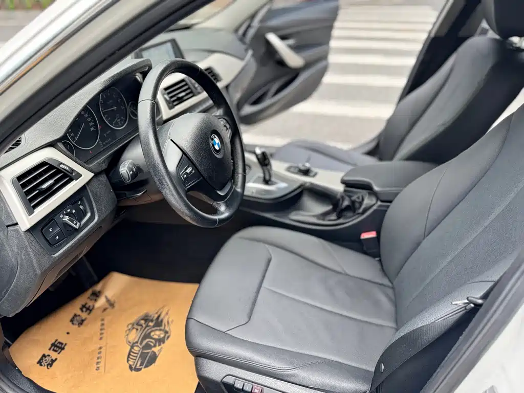 BMW 3 Series 2015 — фото 8