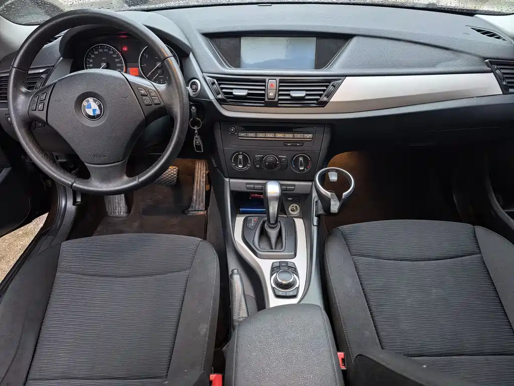 BMW X1 2014 — фото 5
