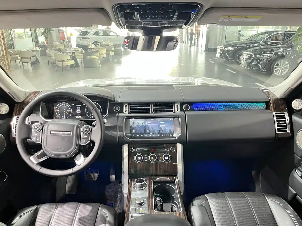Land Rover Range Rover 2018 — фото 6