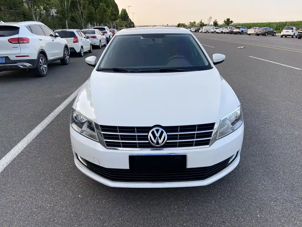 Volkswagen Lavida 2014