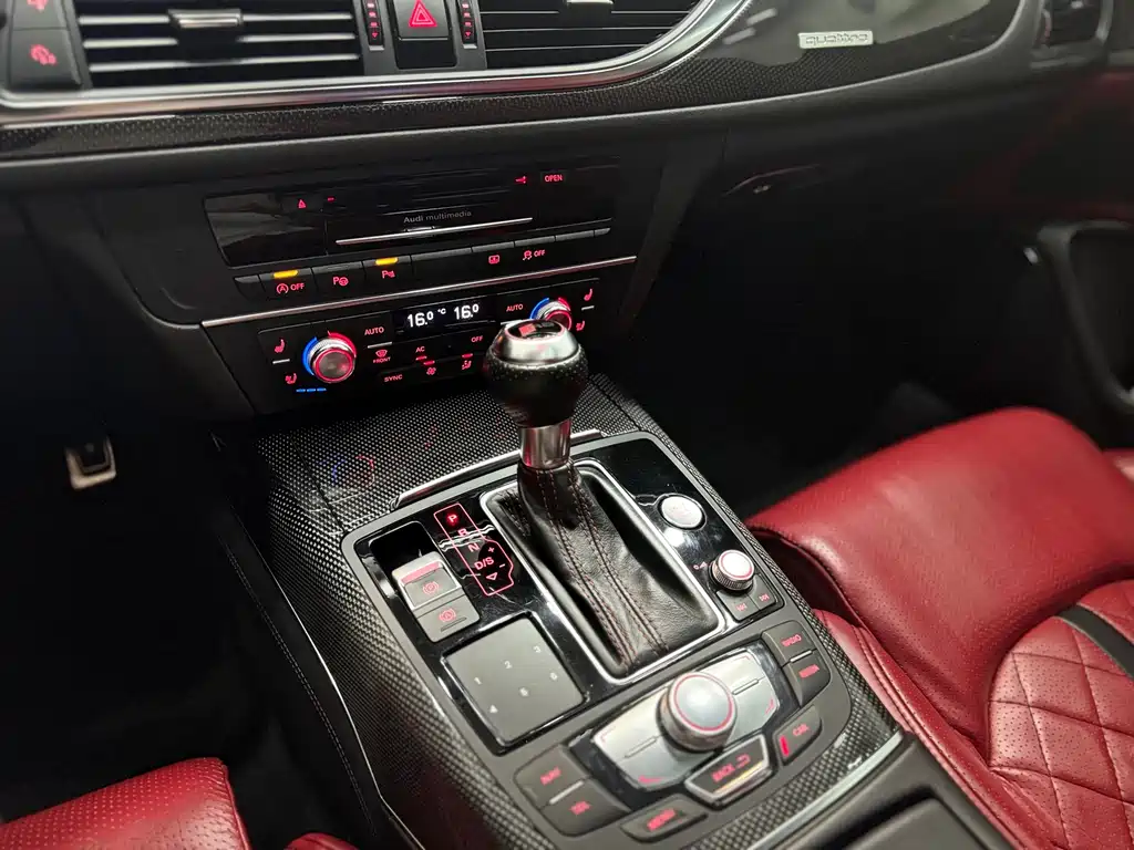 Audi S6 2015 — фото 14