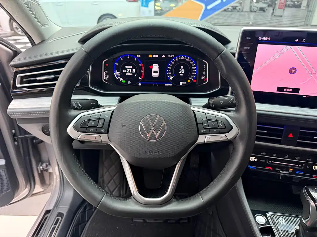 Volkswagen Sagitar 2022