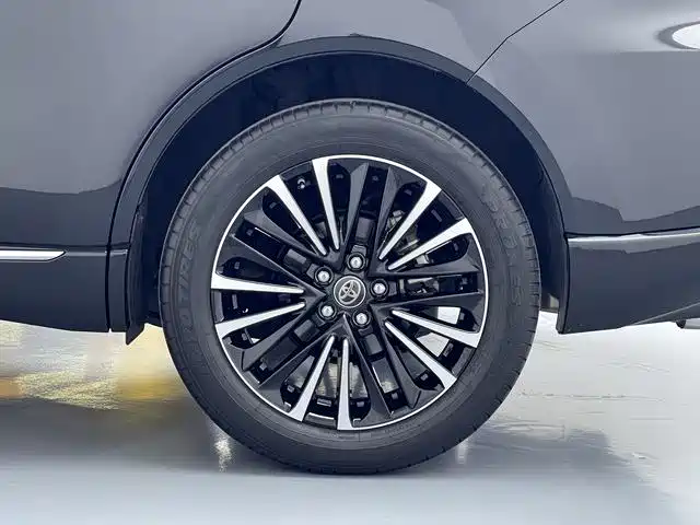 Toyota Venza 2024 — фото 16