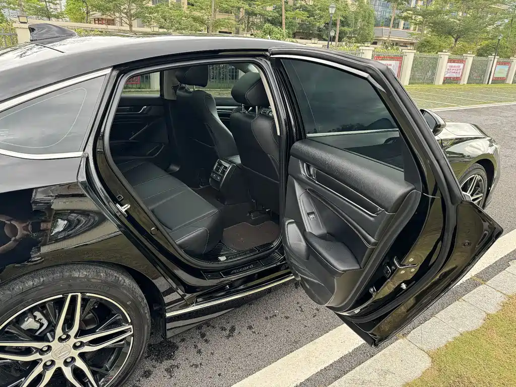 Honda Accord 2023 — фото 21