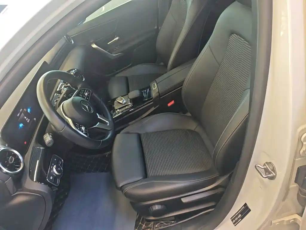 Mercedes-Benz A-Class 2021 — фото 15