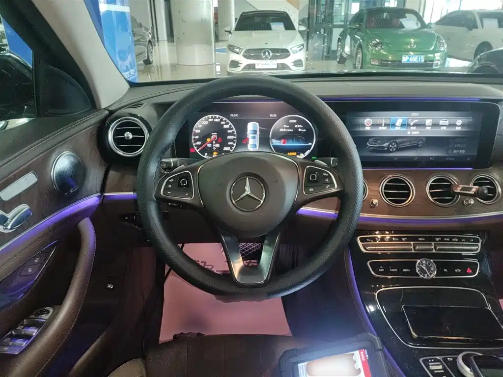Mercedes-Benz E-Class 2017 — фото 11