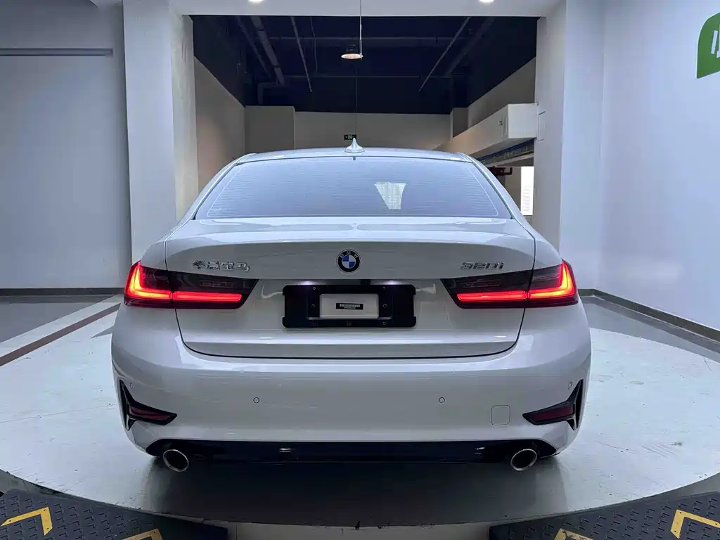 BMW 3 Series 2022
