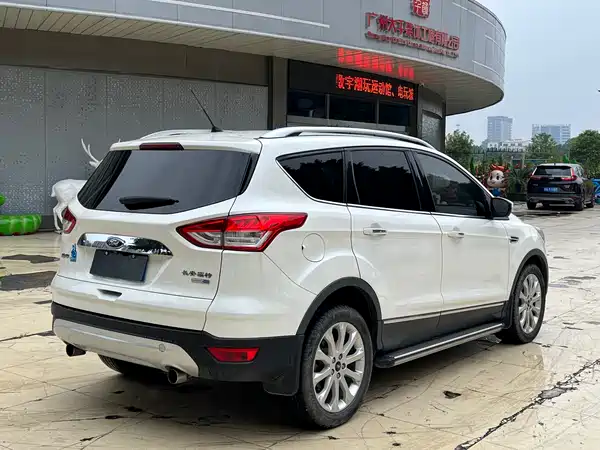 Ford Kuga 2015