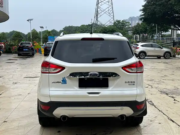 Ford Kuga 2015