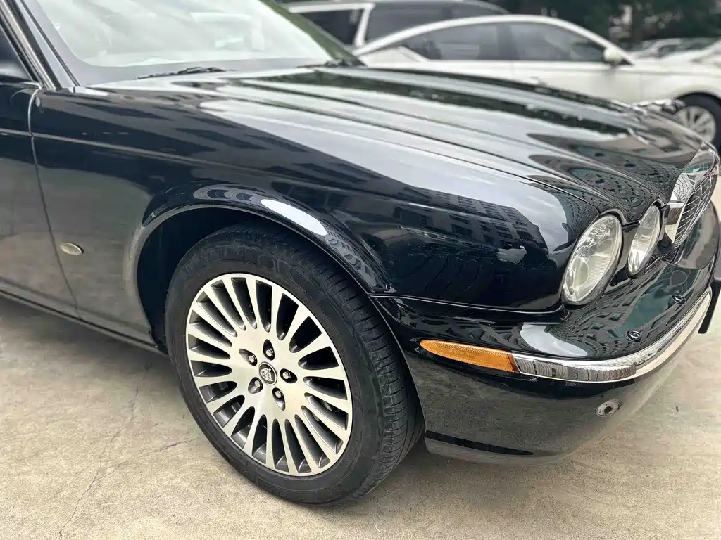 Jaguar XJ 2006 — фото 25
