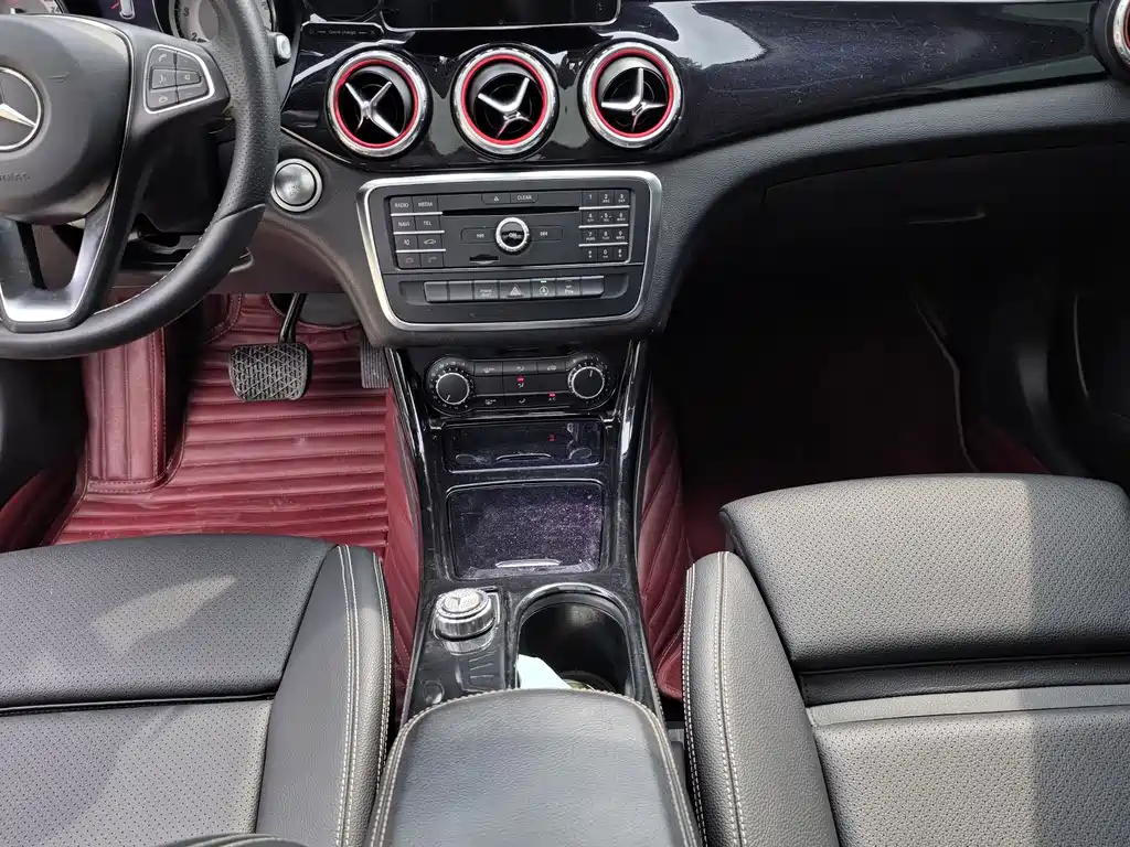 Mercedes-Benz GLA 2017 — фото 13