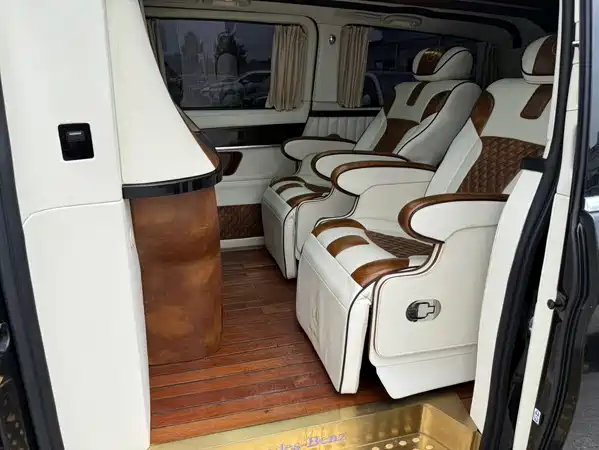 Mercedes-Benz V-Class 2016