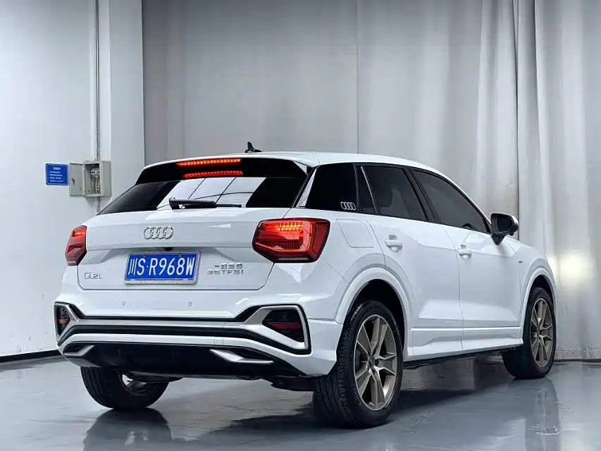 Audi Q2L 2022