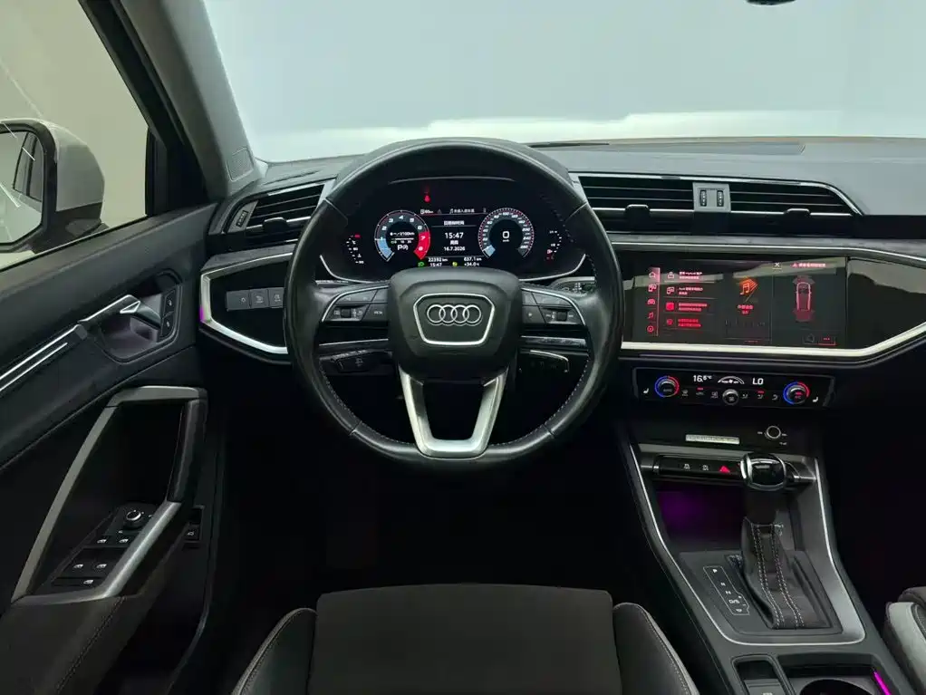 Audi Q3 2022 — фото 14