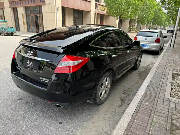 Honda Crosstour 2012