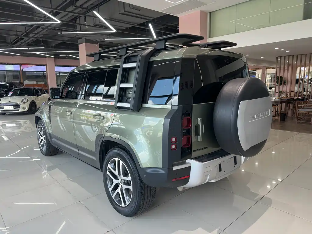 Land Rover Defender 2022 — фото 8
