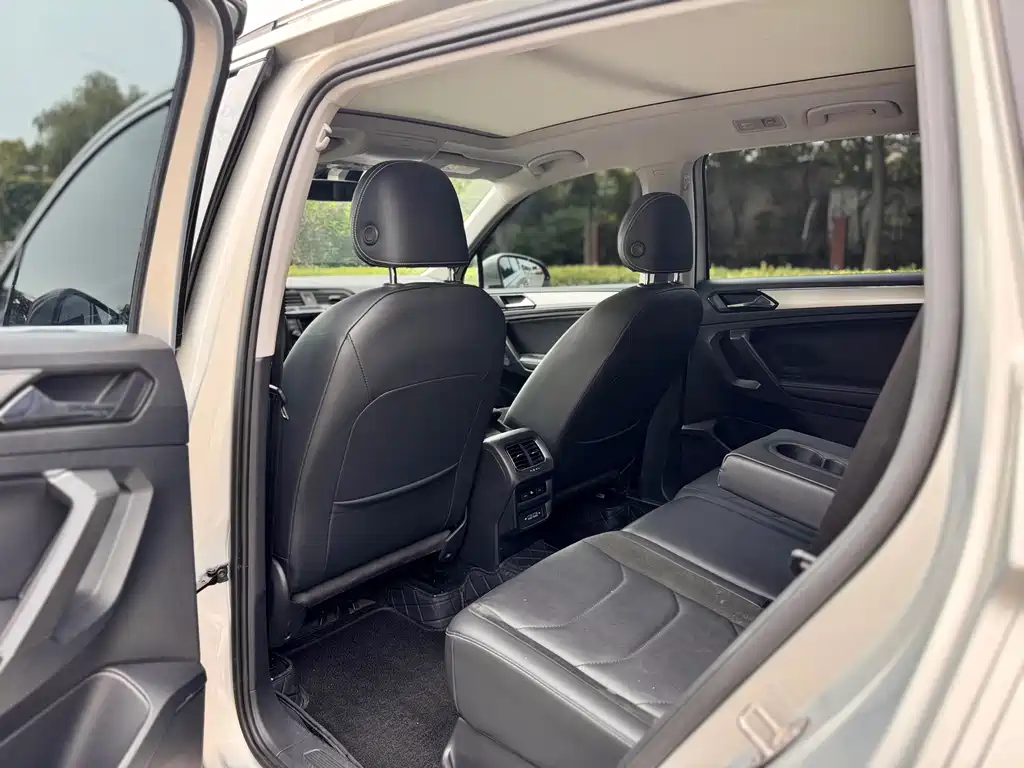 Volkswagen Tiguan L 2019 — фото 13
