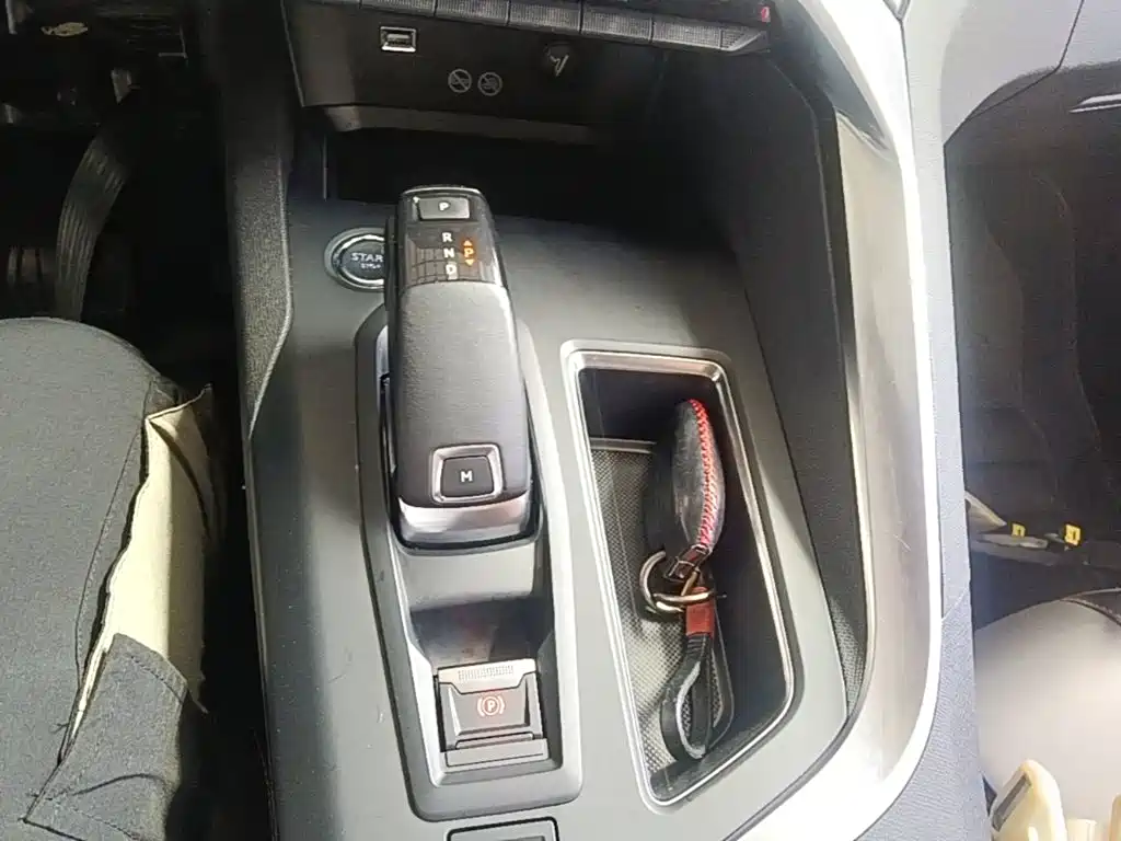 Peugeot 4008 2018 — фото 14