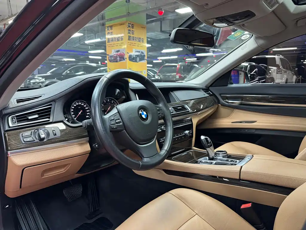BMW 7 Series 2014 — фото 13