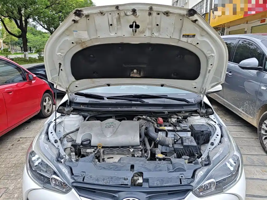 Toyota Yaris L 2018 — фото 20