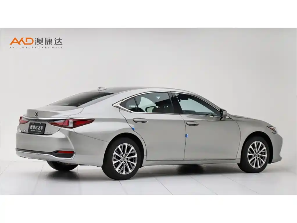 Lexus ES 2024
