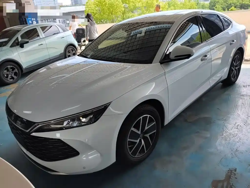 BYD Qin L 2025 — фото 1