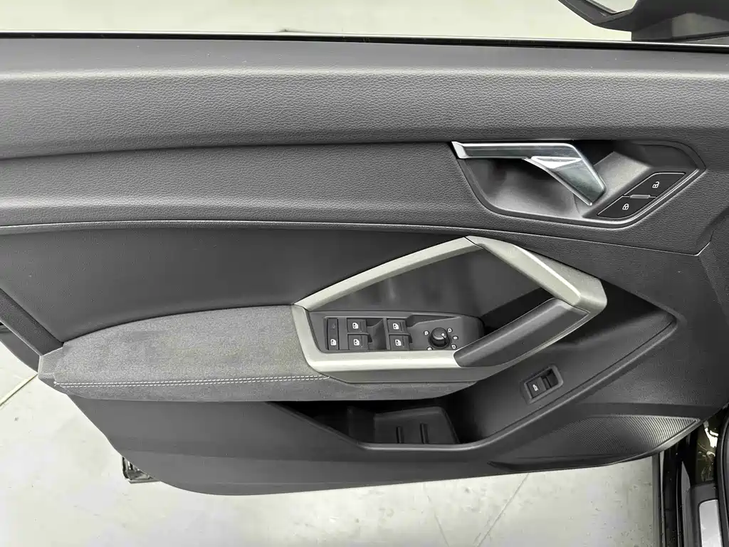 Audi Q3 2022 — фото 10
