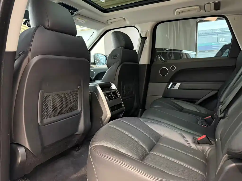 Land Rover Range Rover Sport 2016 — фото 10