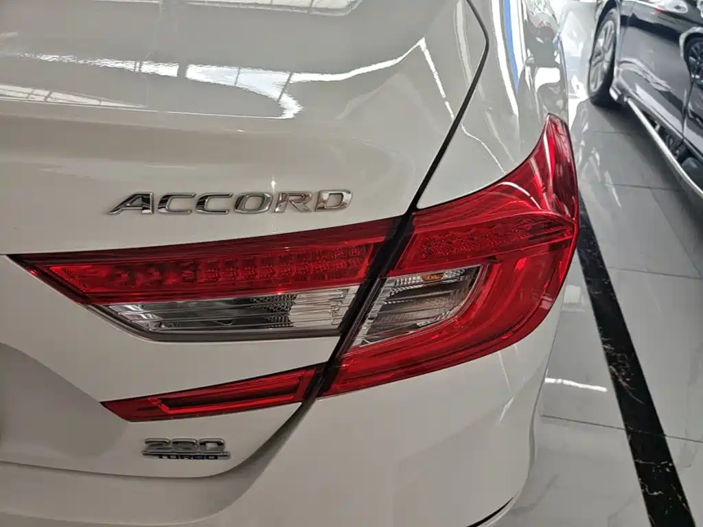 Honda Accord 2019 — фото 8