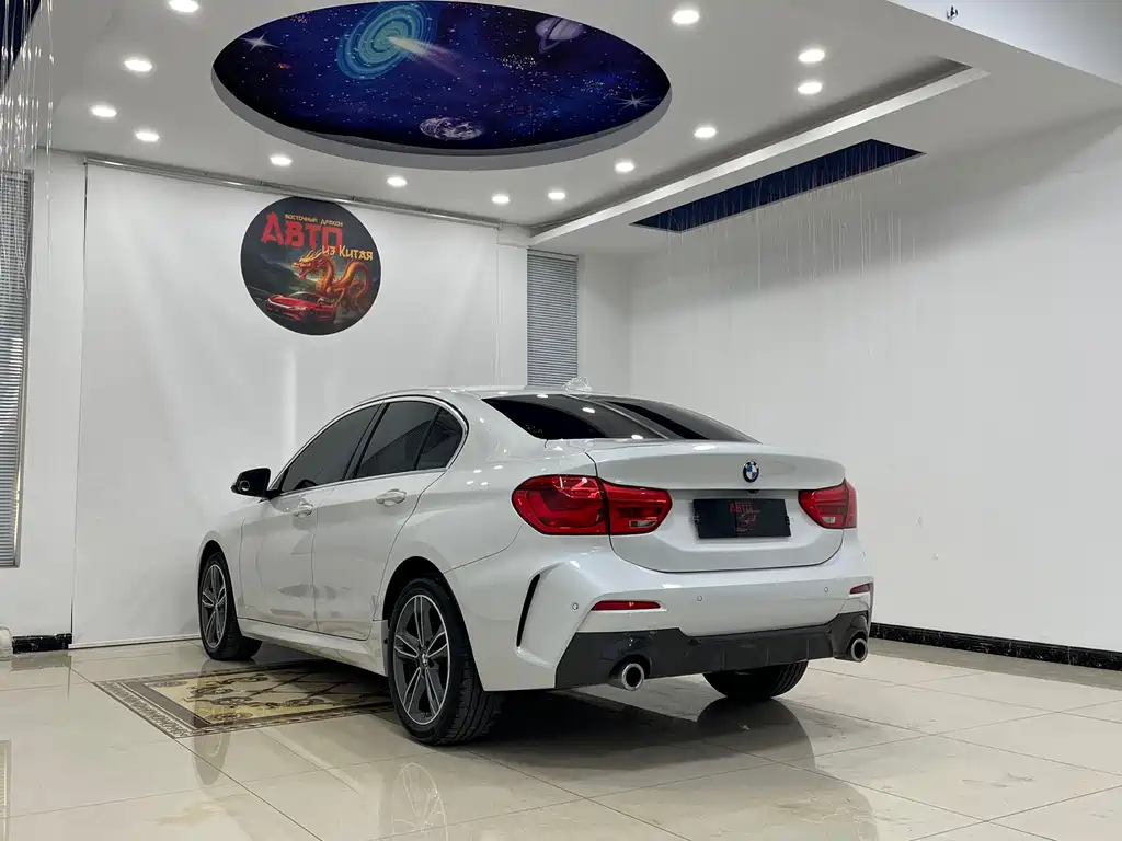 BMW 1 Series 2022 — фото 16