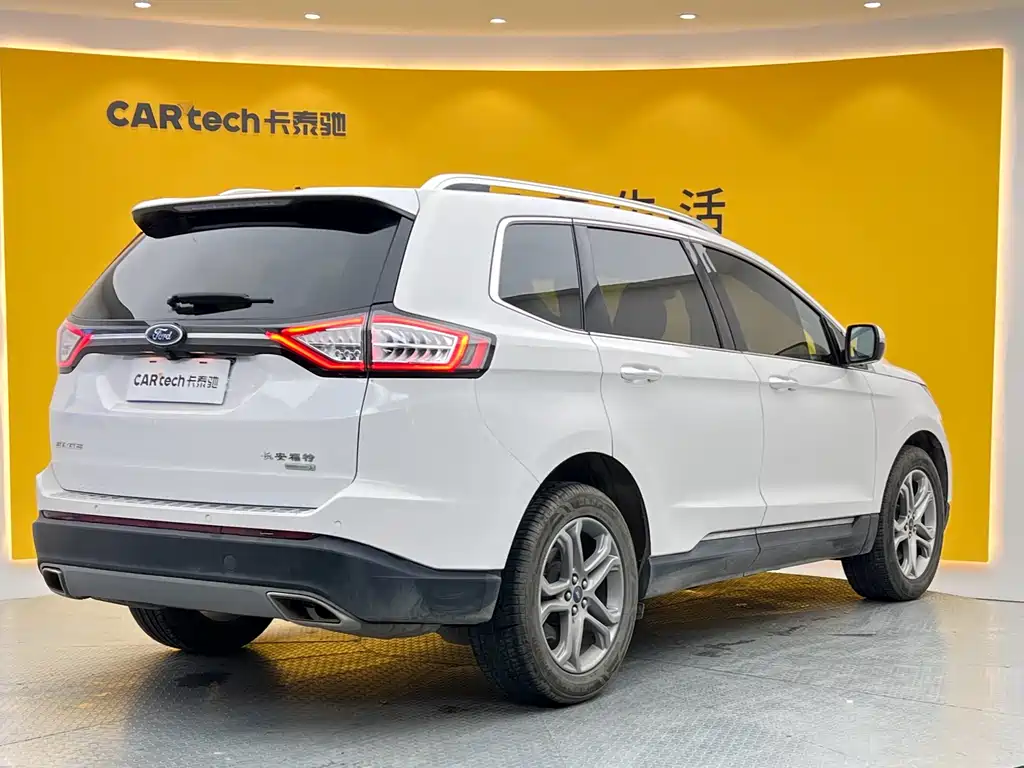 Ford Edge 2020 — фото 29