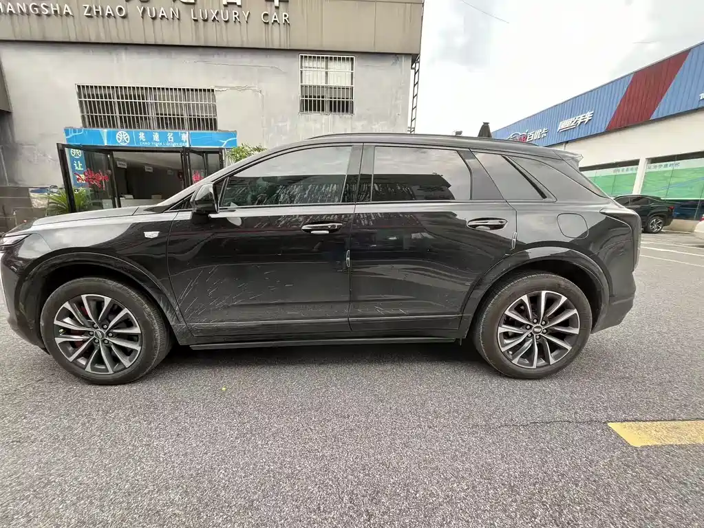 Cadillac XT5 2025 — фото 18