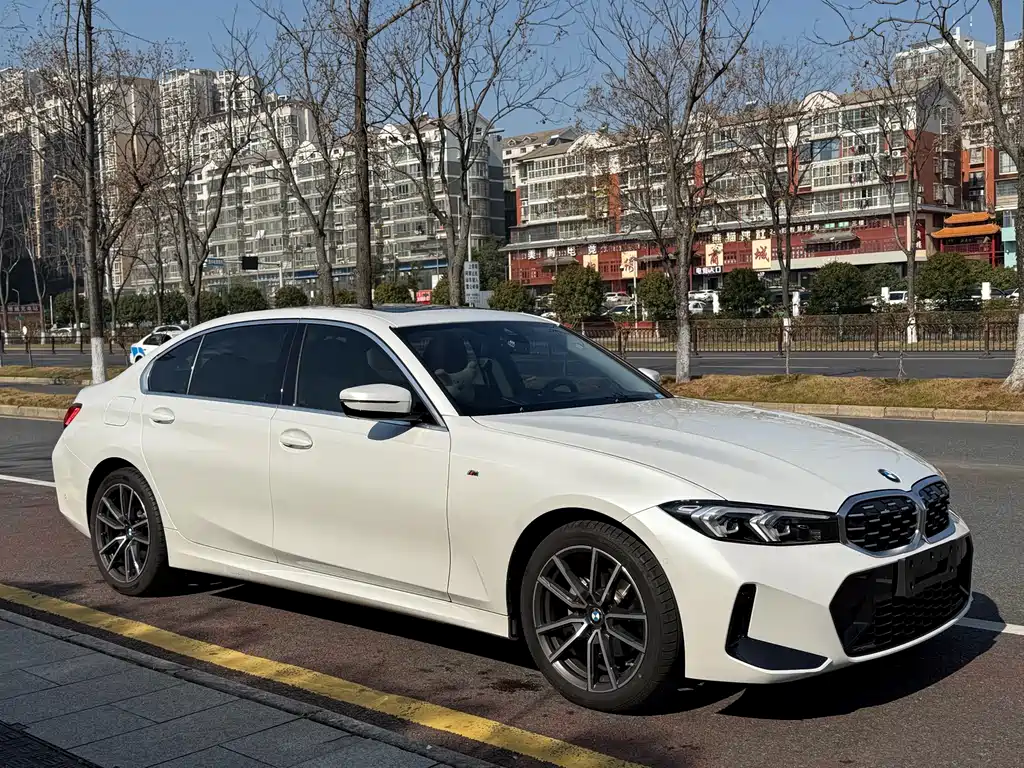 BMW 3 Series 2024