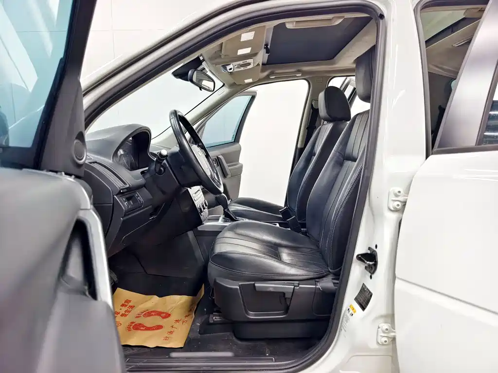 Land Rover Freelander 2 2014 — фото 11