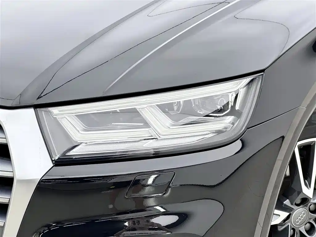 Audi Q5L 2019 — фото 15
