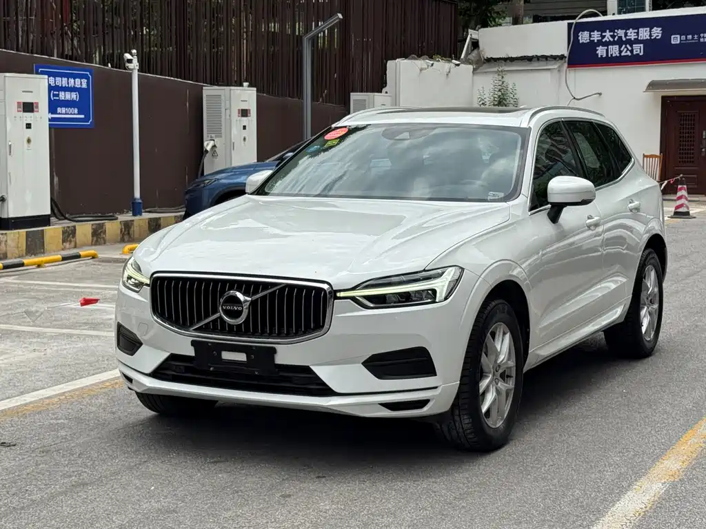 Volvo XC60 2018 — фото 2